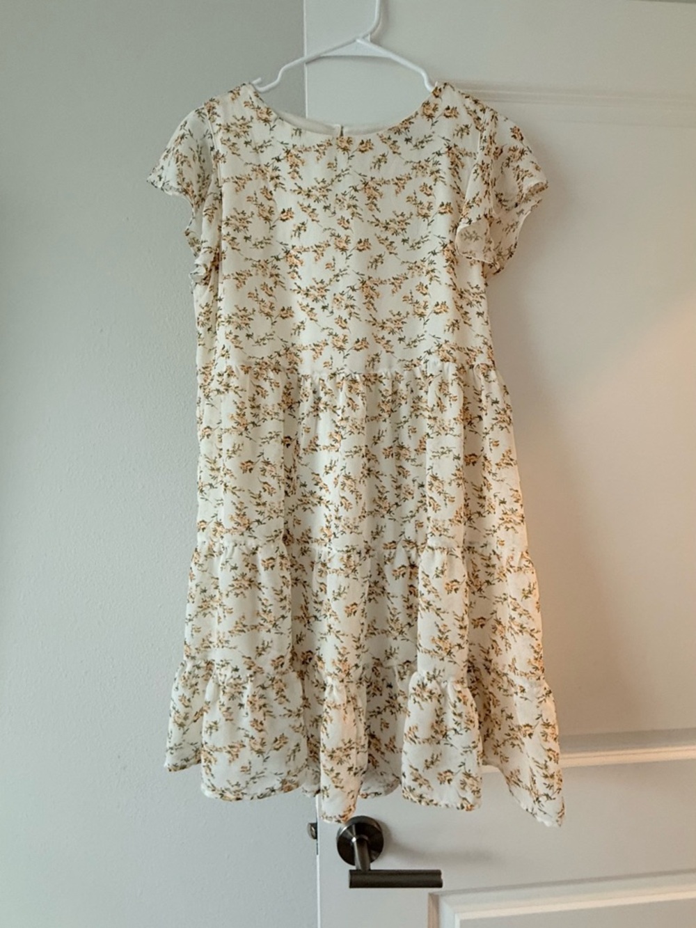 Doe & Rae Cream Floral Ruffled Dress - Picture 2 of 9